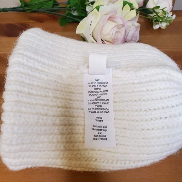 Cat & Jack - Toddler kids hat pom pom Size: 2T-5T - Picture 2 of 4